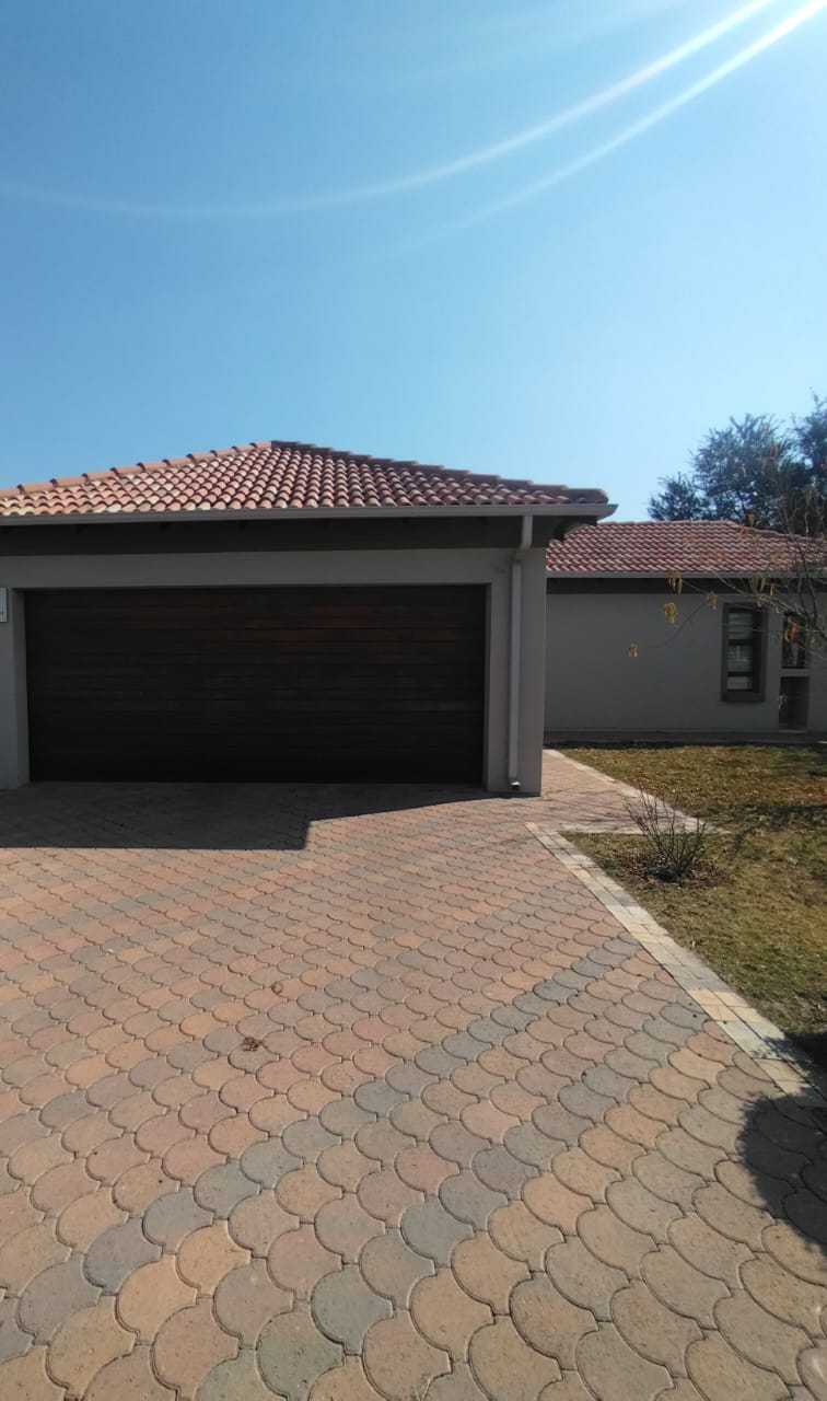 3 Bedroom Property for Sale in Ngwenya River Estate North West